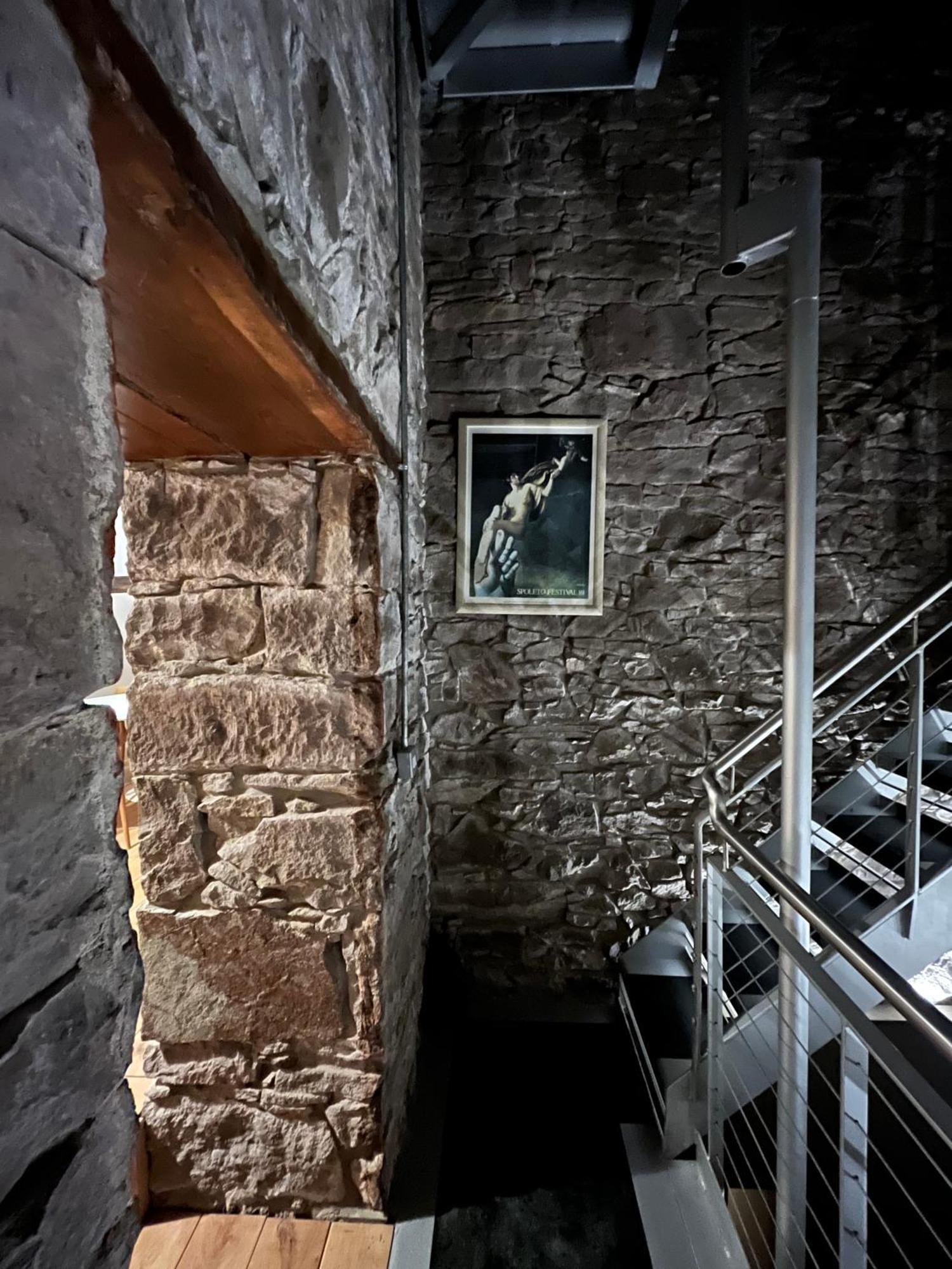 The Church Tower Crieff Bagian luar foto